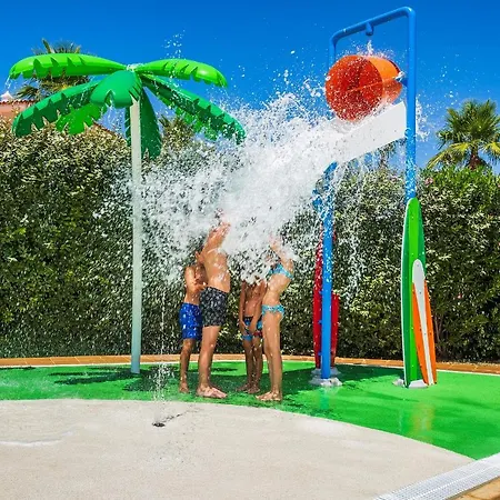 Semesteranläggning (resort) Eden Villas&apartments 4*